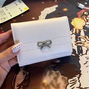 Bowknot White Wallet